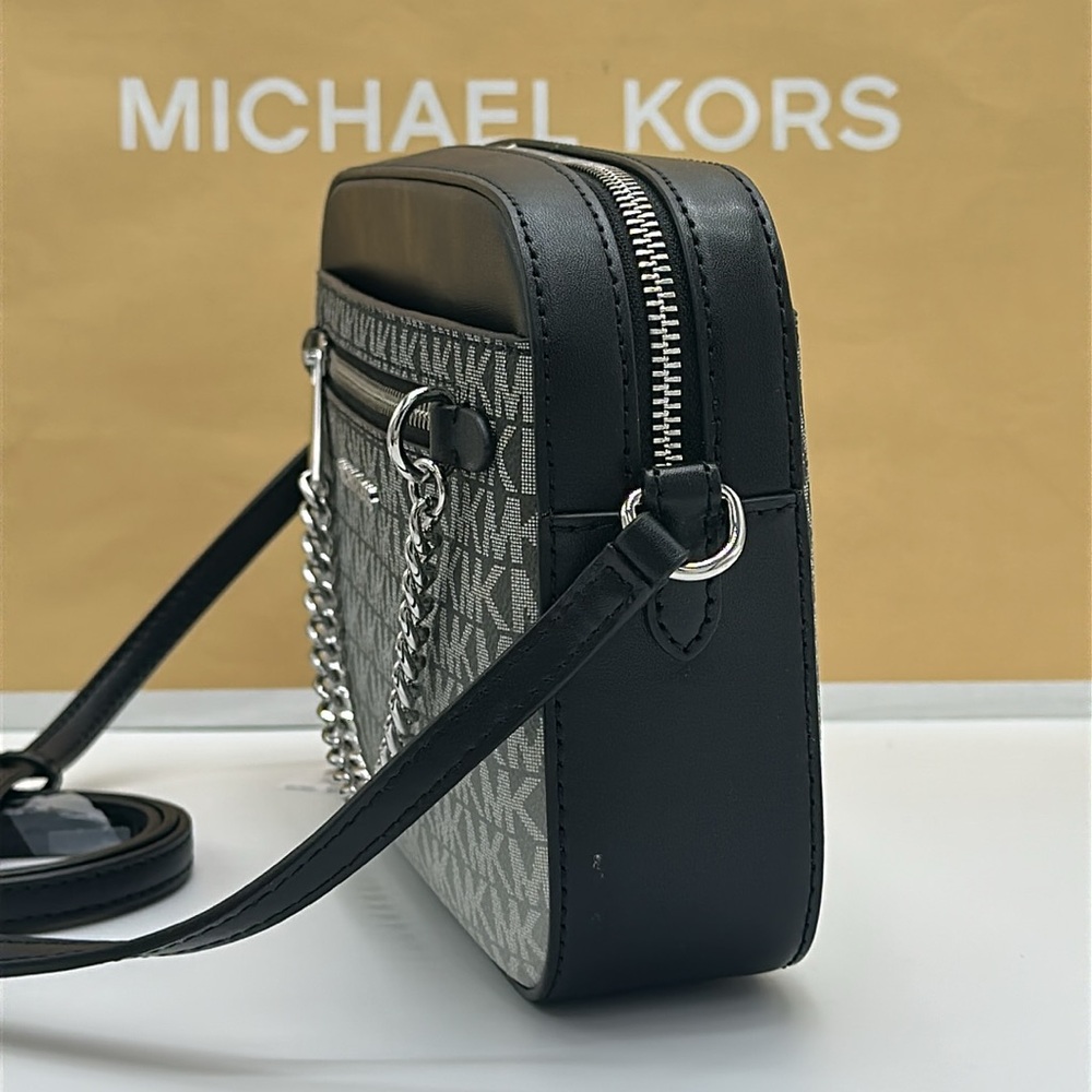 Michael Kors Jet Set Large Ombré Signature Logo East West Crossbody Body
Black - Picture 4 of 14